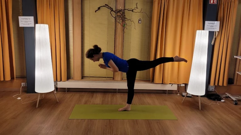 Asanas Ananas Asanas Ananas 